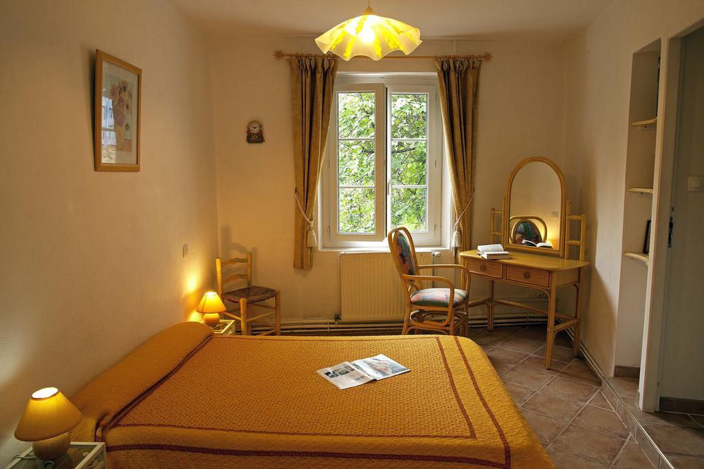 Moulin De Cornevis Bed And Breakfast พริวาส ห้อง รูปภาพ