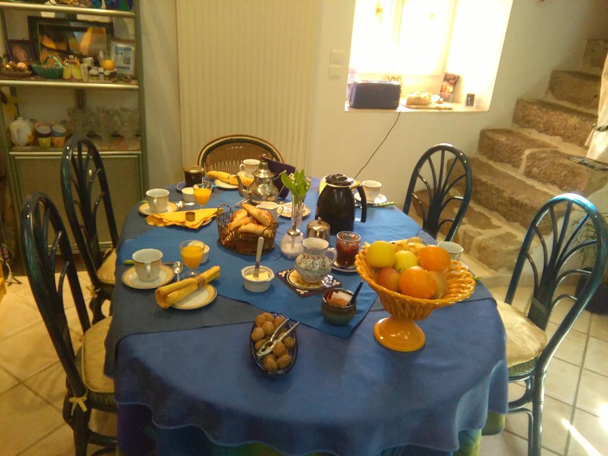 Moulin De Cornevis Bed And Breakfast พริวาส ภายนอก รูปภาพ