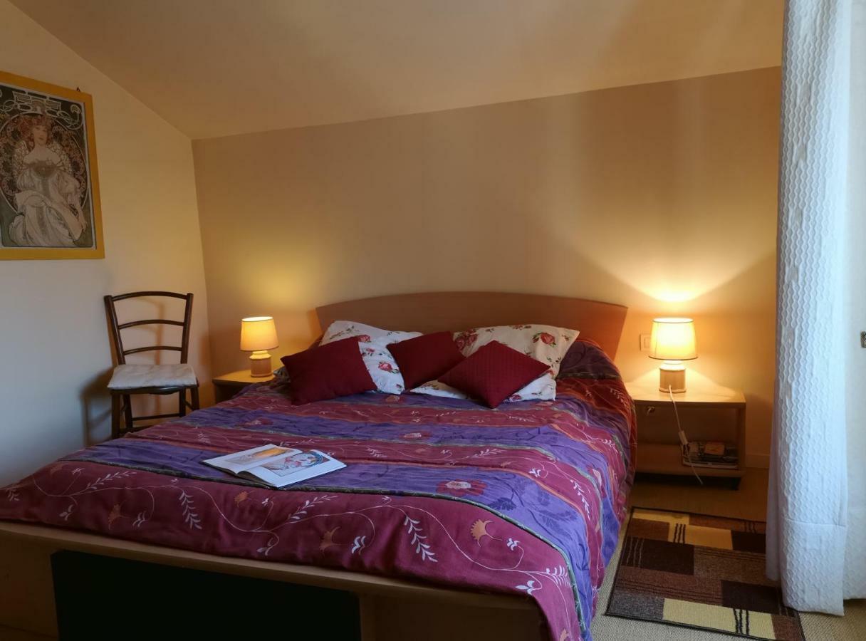 Moulin De Cornevis Bed And Breakfast พริวาส ภายนอก รูปภาพ